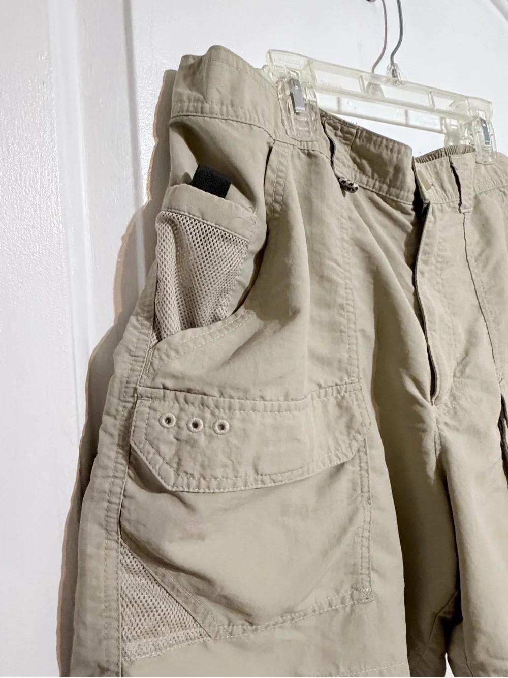 Columbia PFG Men's Khaki Cargo Shorts - Lightweight Utility Style Sz 36 - Picture 2 of 8
